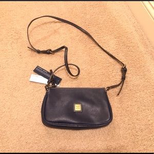Navy blue textured Dooney & Bourke purse